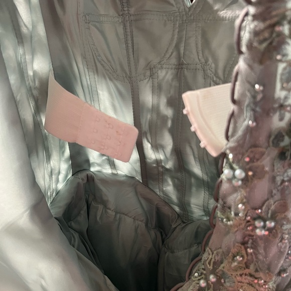 Sweet 16 Quinceneara gown dress - Picture 3 of 3